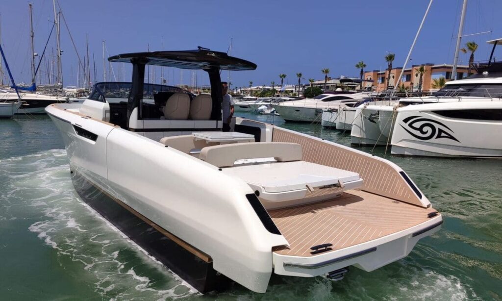 Barco de alquiler Bellini 36